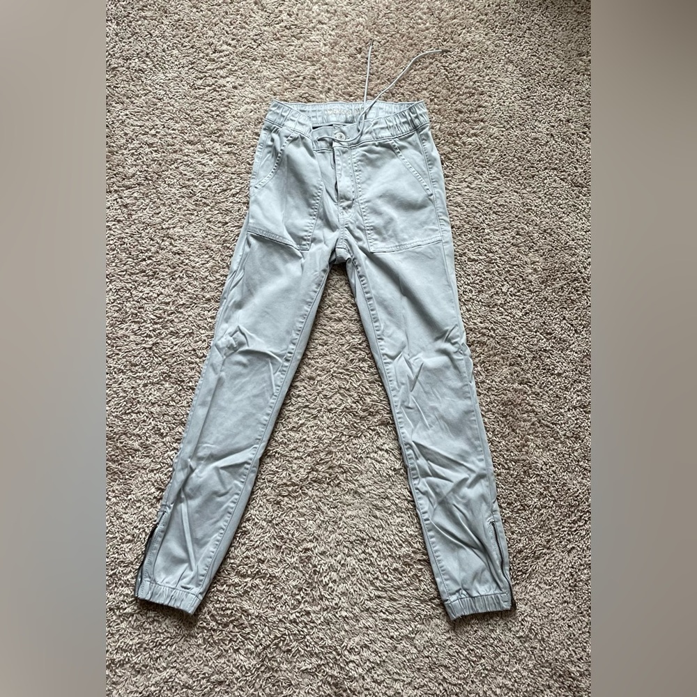 America Eagle super stretch cargo pants